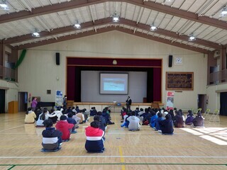 写真：西落合小学校での交流会1