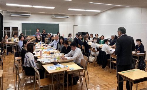 写真：中学校PTA連合会との懇談会の様子