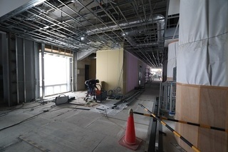 写真:2階ロビー(トイレ側)(令和3年4月撮影)
