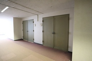 写真：ワークショップルーム1・2入口（旧第4・5会議室）（令和2年6月撮影）
