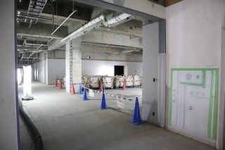 写真：1階事務所前廊下（令和2年10月撮影）