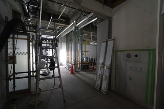 写真：1階事務所前廊下（令和3年1月撮影）