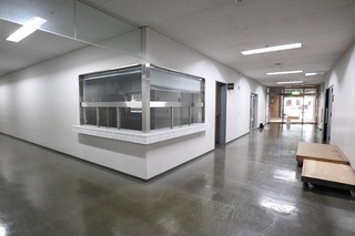 写真:1階リハーサル室前(令和2年6月撮影)