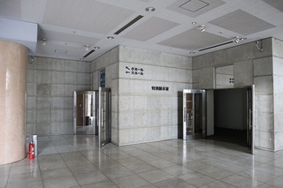 写真:2階ロビー博物館側(令和2年6月撮影)