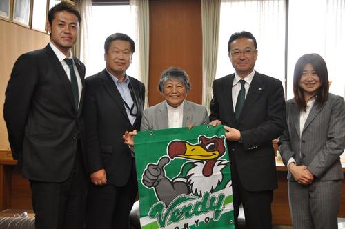 写真：協定締結時の様子（議長、副議長）