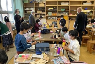 写真：令和4年度第2回　小学校授業見学の様子