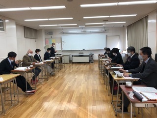 写真:令和3年度第2回 中学校懇談会の様子