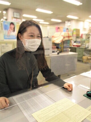 写真：保険年金課職員1