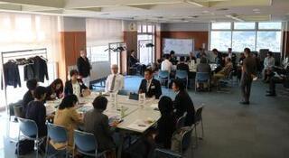 写真：11月2日の関戸公民館の意見交換会の様子