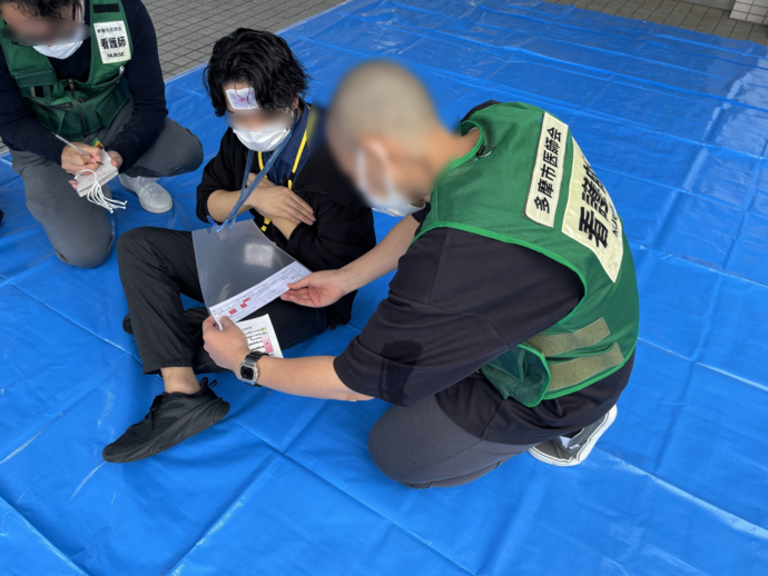 緊急医療救護所（桜ヶ丘記念病院）トリアージの様子