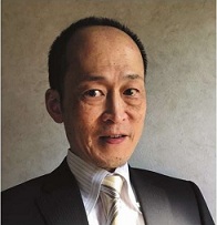 講師