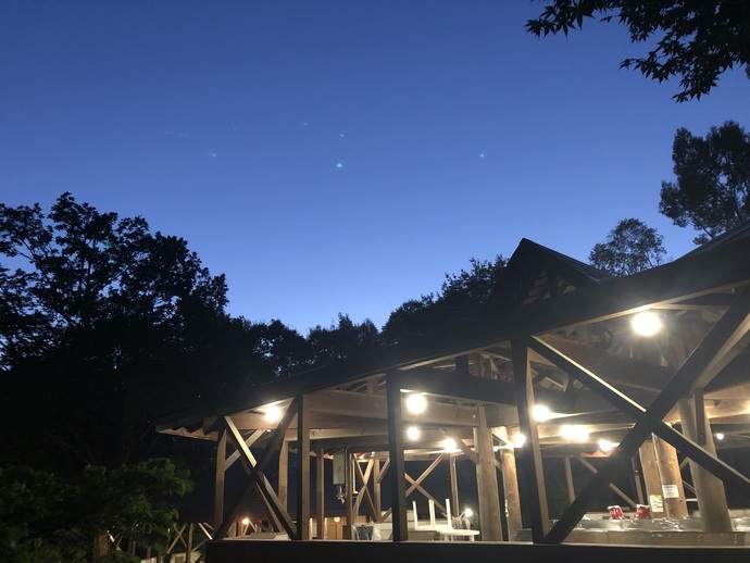 自然の家から見える空の写真