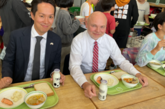 給食