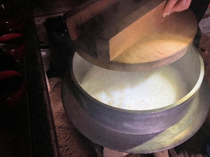 R8古民家のかまど炊きで新米を食べよう